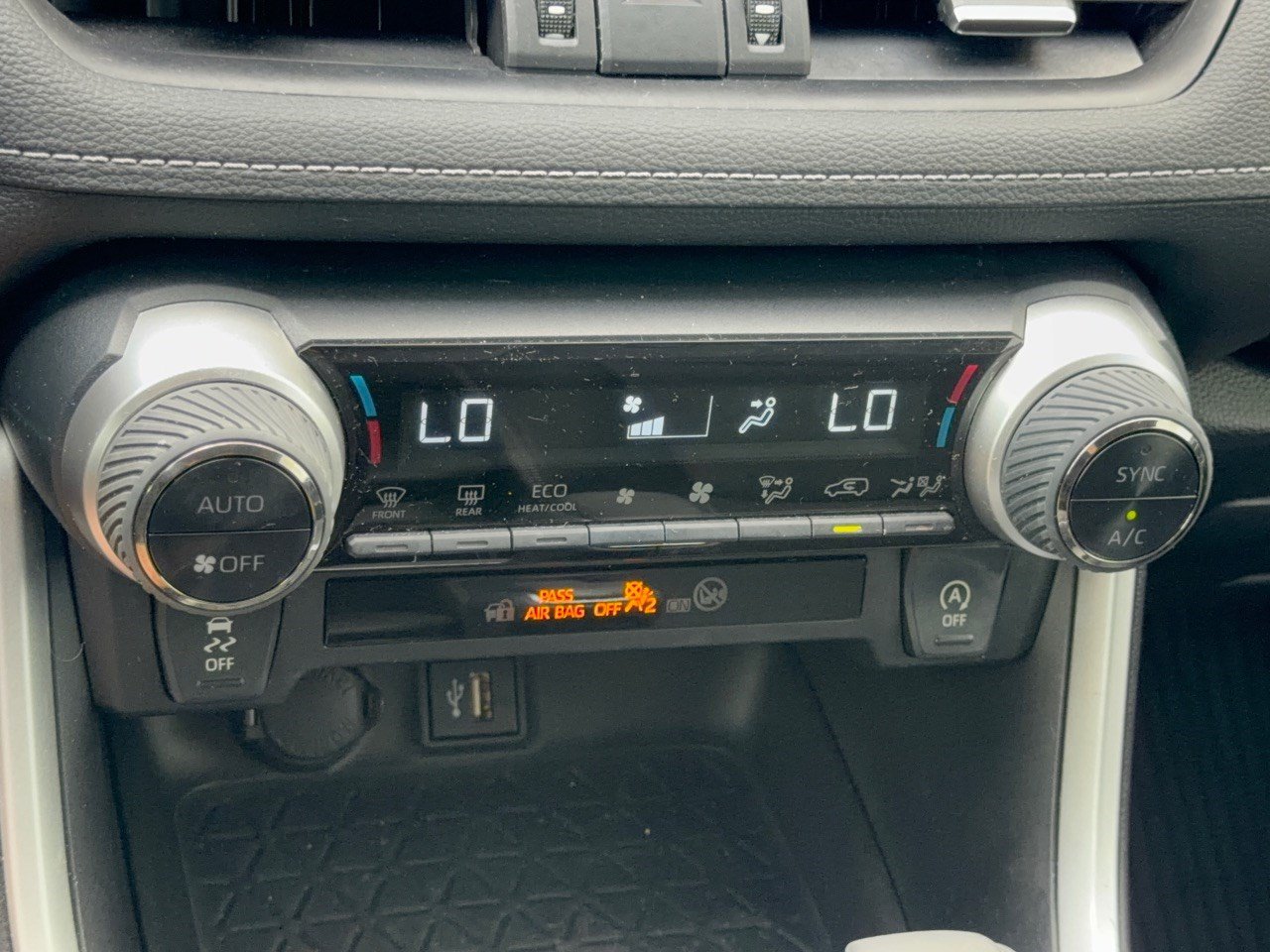 Used 2023 Toyota RAV4 XLE Premium FWD image 22