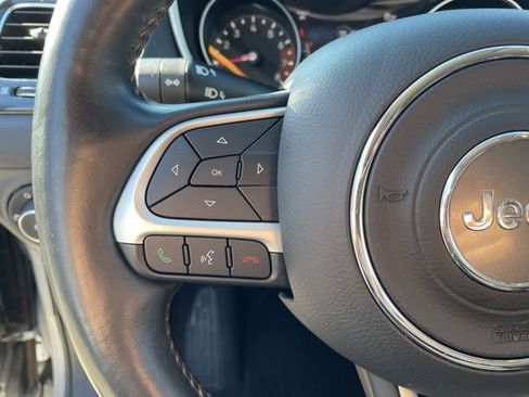 Used 2019 Jeep Compass Limited image 16