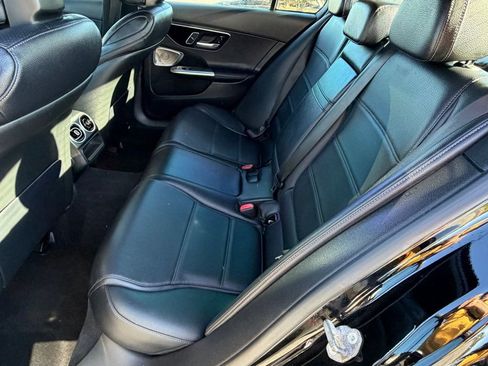 Used 2022 Mercedes-Benz C 300 4MATIC Sedan image 32