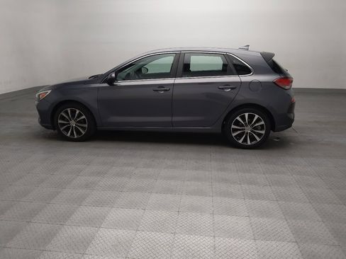 Used 2018 Hyundai Elantra GT FWD image 3
