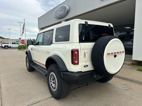 New 2026 Ford Bronco Outer Banks w/ Sasquatch Package AWD/4WD image 6
