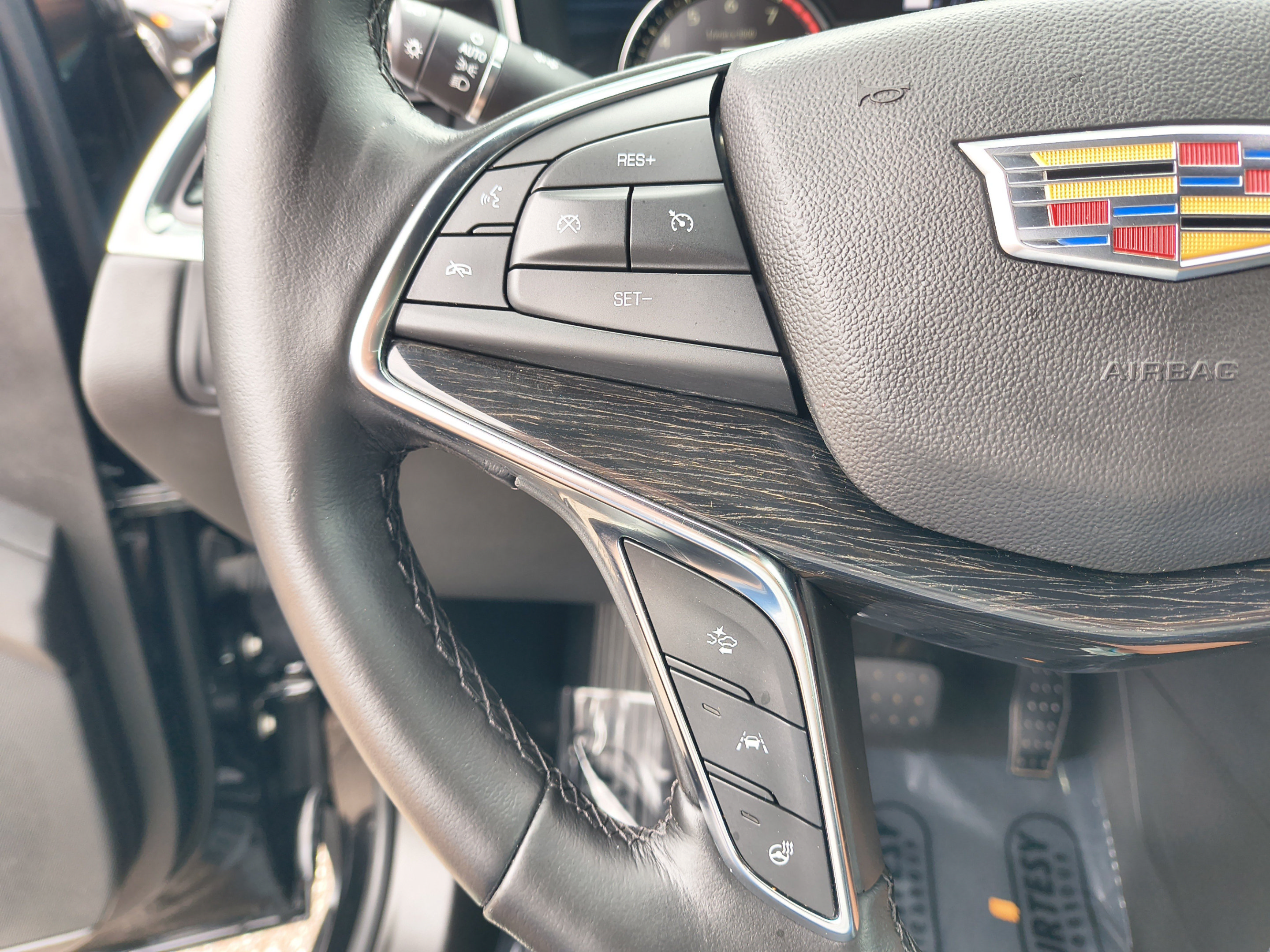 Used 2020 Cadillac XT5 Premium Luxury FWD image 32