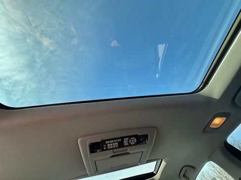 Used 2016 Honda Pilot Elite image 18