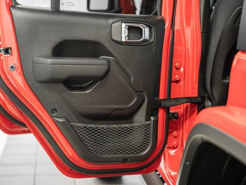 New 2026 Jeep Wrangler Unlimited Rubicon AWD/4WD image 38