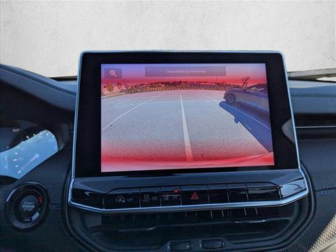 Used 2025 Jeep Compass Latitude w/ Altitude Special Edition image 19