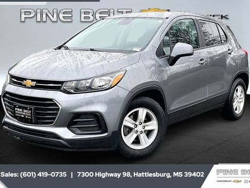 Used 2020 Chevrolet Trax LS w/ Tint and Cruise Package image 10