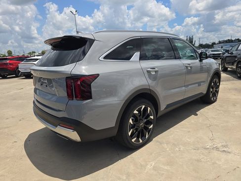 New 2026 Kia Sorento EX FWD image 8
