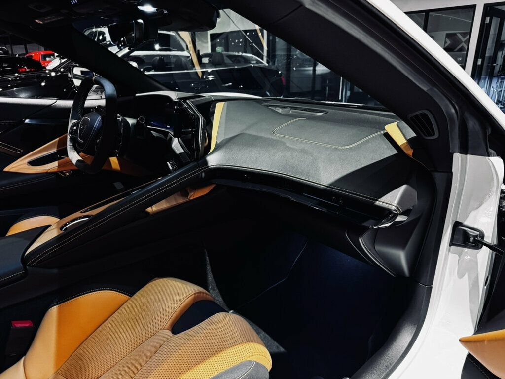 Used 2026 Chevrolet Corvette Stingray Preferred Cpe w/ Z51 Performance Package RWD image 33