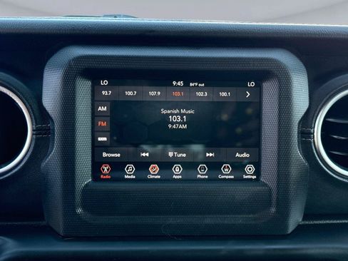 Used 2020 Jeep Wrangler Unlimited Sahara w/ LED Lighting Group AWD/4WD image 21