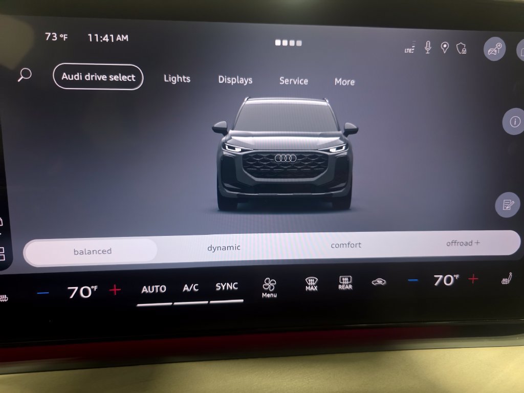 New 2026 Audi Q3 quattro 2.0T AWD/4WD image 37