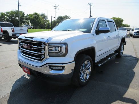 Used 2018 GMC Sierra 1500 SLT AWD/4WD image 14