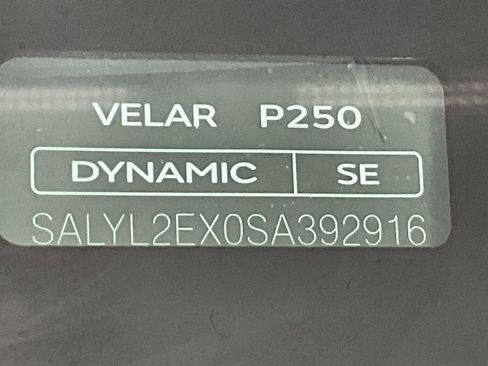 Used 2025 Land Rover Range Rover Velar Dynamic SE image 30