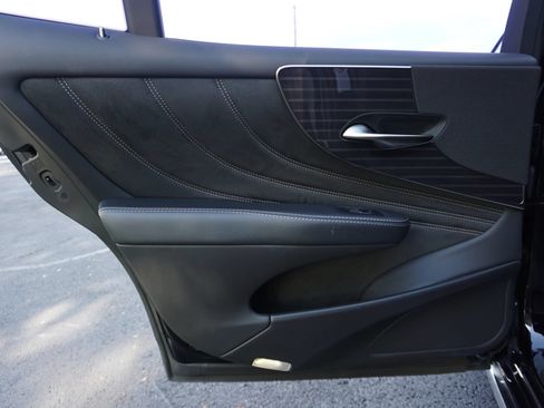 Used 2018 Lexus LS 500 w/ Accessory Package (Z2) RWD image 31