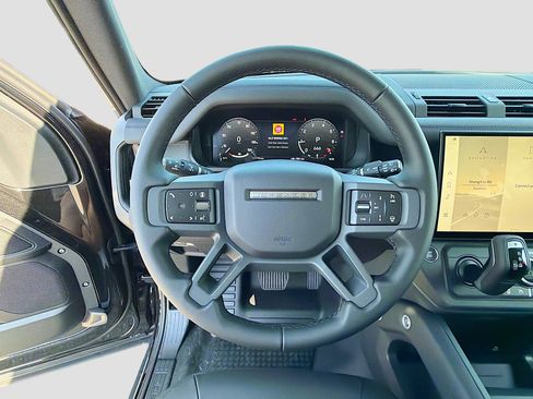 New 2026 Land Rover Defender 110 X-Dynamic SE AWD/4WD image 39