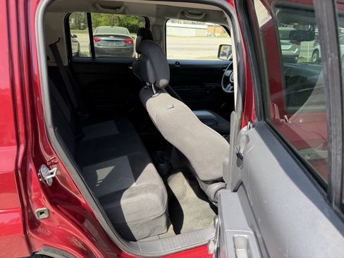 Used 2016 Jeep Patriot Sport FWD image 17