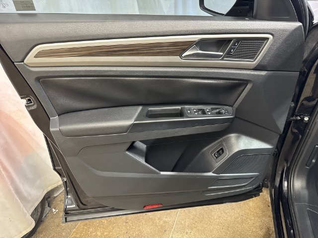 Used 2021 Volkswagen Atlas SE FWD image 21