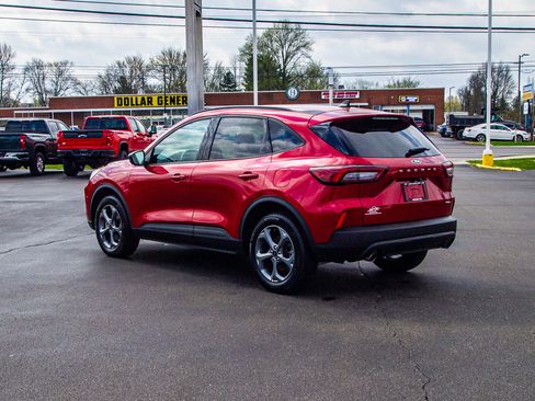 Used 2025 Ford Escape ST-Line image 5