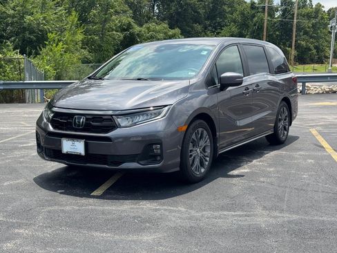 Used 2026 Honda Odyssey Touring image 9