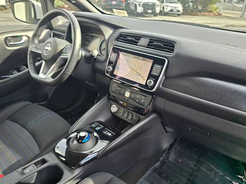 Used 2023 Nissan Leaf SV Plus image 12