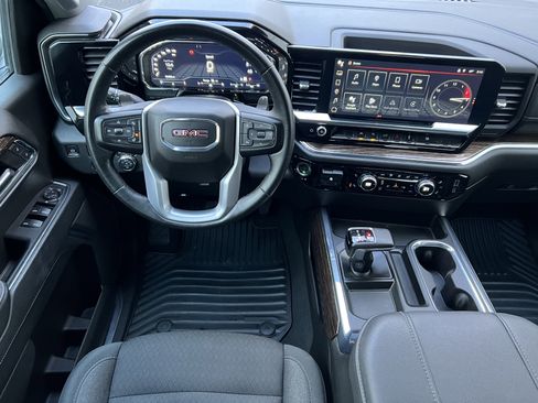 Used 2024 GMC Sierra 1500 Elevation image 30