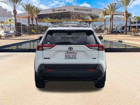 Used 2024 Toyota RAV4 XLE FWD image 6