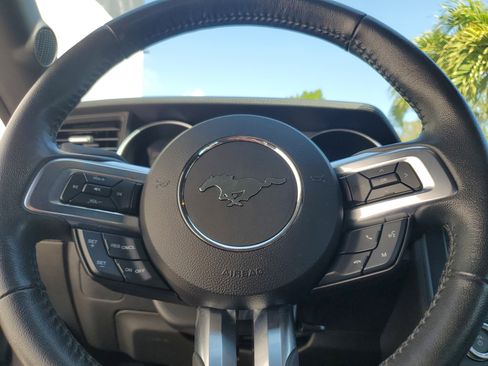 Used 2021 Ford Mustang Coupe image 20