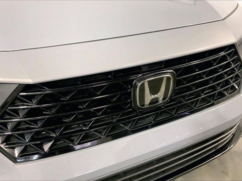 Used 2023 Honda Accord Sport image 29