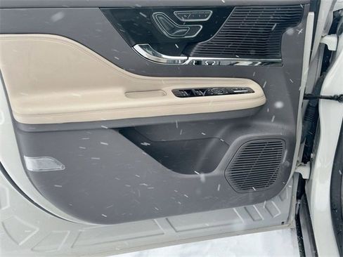 Used 2022 Lincoln Corsair AWD w/ Equipment Group 101A image 13