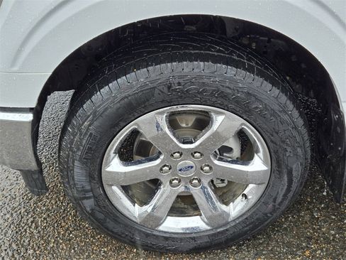 Used 2023 Ford F150 Lariat w/ Equipment Group 502A High image 9