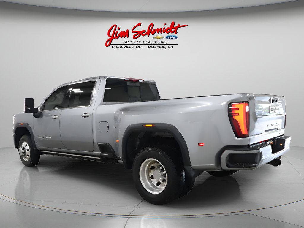 Used 2025 GMC Sierra 3500 Denali w/ Denali Reserve Package AWD/4WD image 4