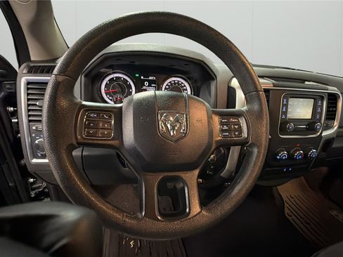 Used 2017 RAM 1500 Classic SLT image 23