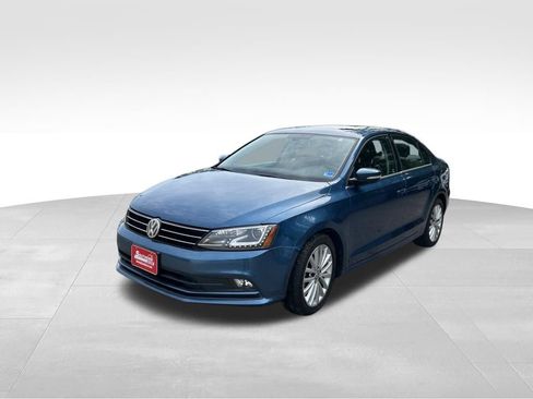 Used 2016 Volkswagen Jetta SEL FWD image 2