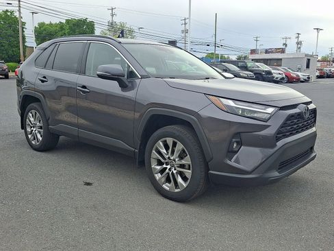 Used 2023 Toyota RAV4 XLE Premium AWD/4WD image 3