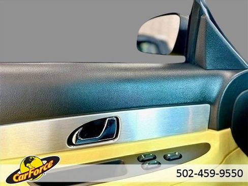 Used 2002 Ford Thunderbird Base image 15