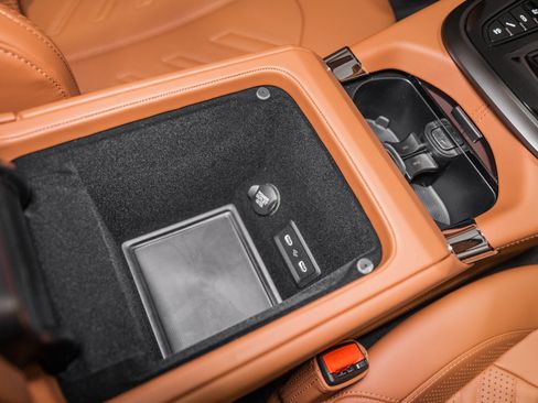 New 2026 Aston Martin DBX S AWD/4WD image 43