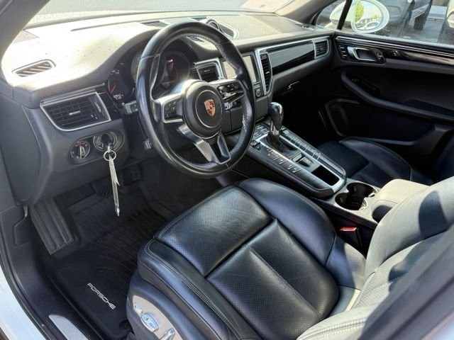 Used 2015 Porsche Macan S AWD/4WD image 4