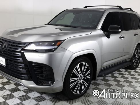 Used 2024 Lexus LX 600 4WD w/ Luxury Package image 9