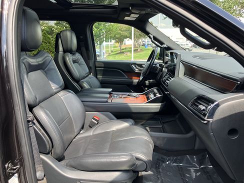 Used 2024 Lincoln Navigator Reserve AWD/4WD image 38