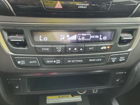 Used 2021 Honda Pilot Special Edition image 29
