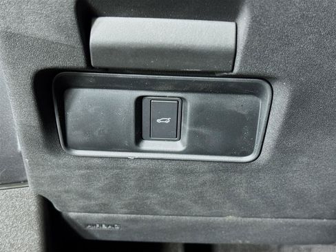 Used 2026 Land Rover Range Rover Evoque S AWD/4WD image 10