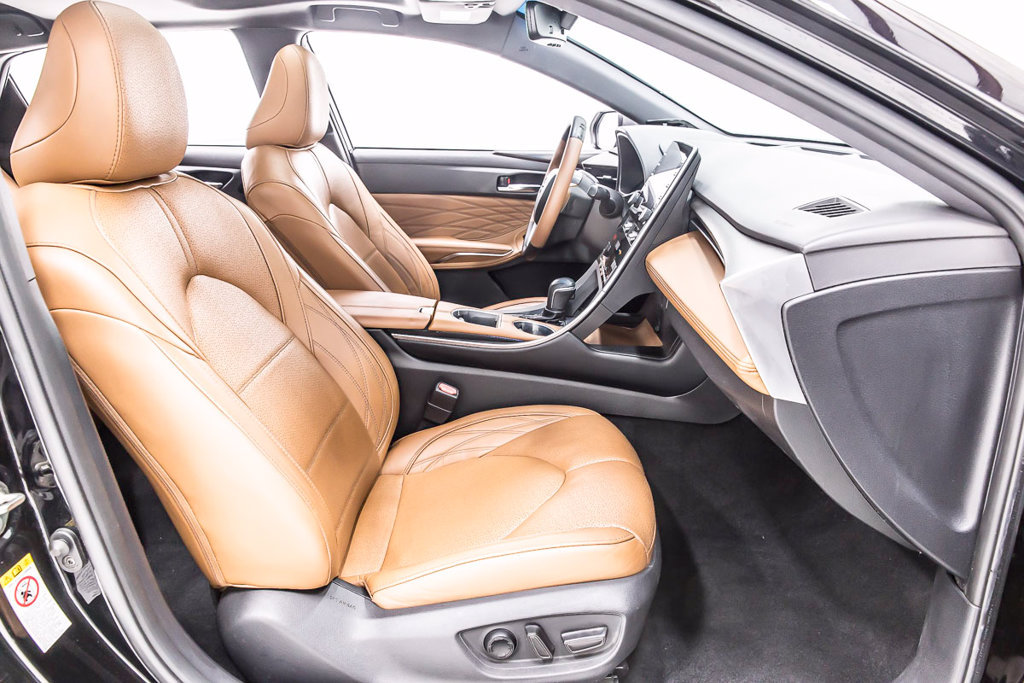 Used 2019 Toyota Avalon Limited FWD image 33