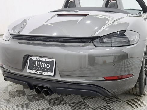 Used 2018 Porsche 718 Boxster GTS image 13