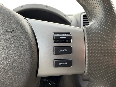 Used 2018 Nissan Frontier SV image 23