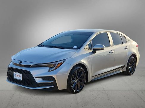 Used 2025 Toyota Corolla SE image 4