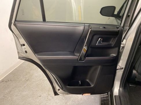 Used 2019 Toyota 4Runner TRD Off-Road image 19