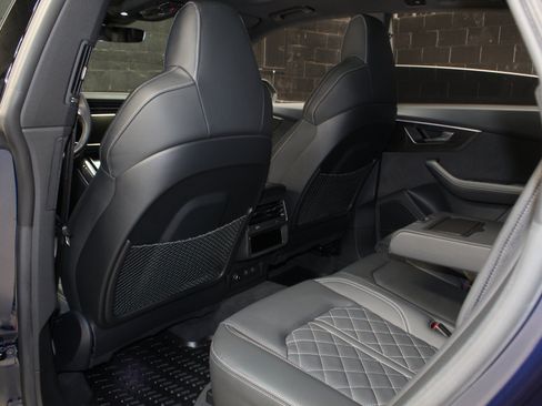Used 2023 Audi SQ8 Prestige AWD/4WD image 42