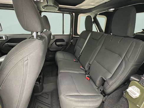 Used 2021 Jeep Wrangler Unlimited Sport AWD/4WD image 10
