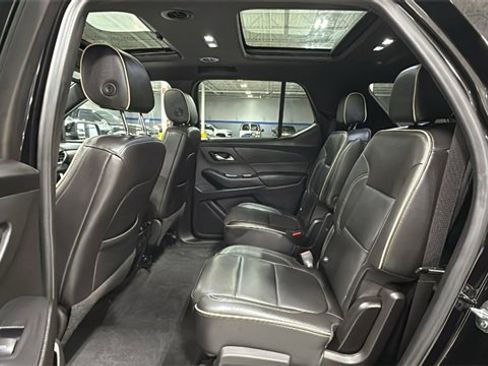 Used 2022 Chevrolet Traverse Premier w/ Redline Edition image 14