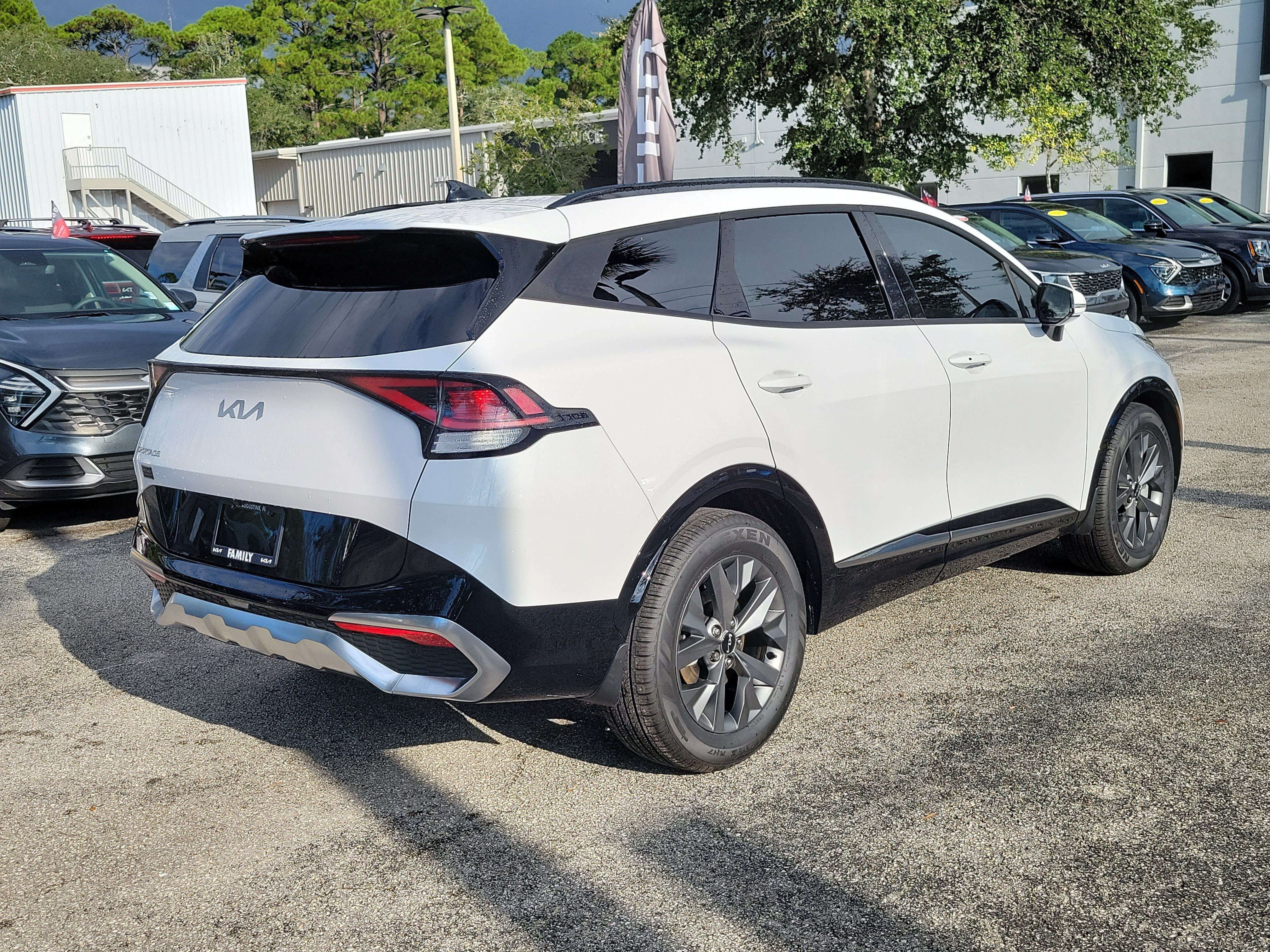 Certified 2024 Kia Sportage SX FWD image 6