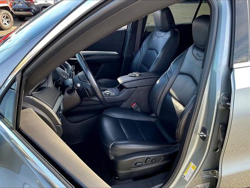 Used 2023 Cadillac XT4 Premium Luxury image 24